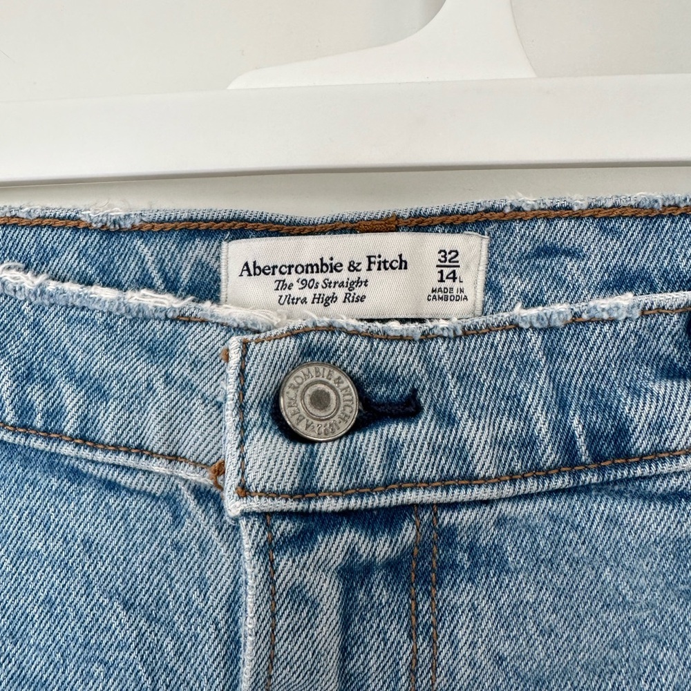 Abercrombie & Fitch Light Blue Women's Jeans